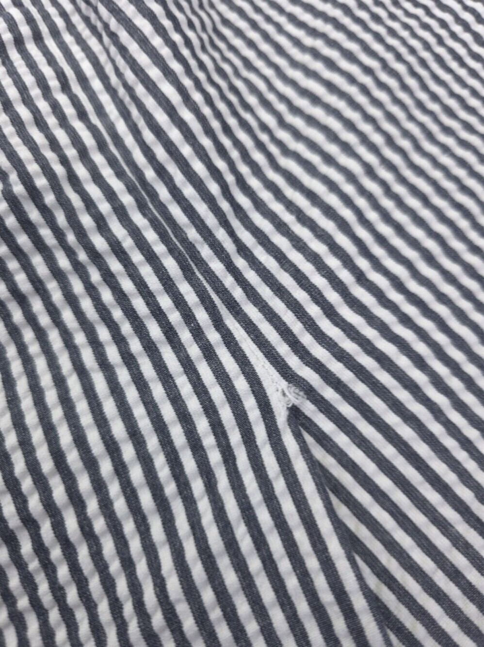 J. Crew Navy and White Pinstripe Pencil Skirt with Coral Trim Seersucker Sz 4 - Picture 6 of 8
